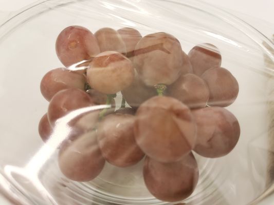 Pembungkus Film Cling PVDC Penghalang Tinggi Mudah Melampirkan Makanan Stretch Wrap Film Roll BPA Free