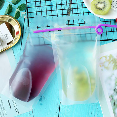 500ml 750ml Kantong Kemasan Cairan Minuman Transparan Dengan Jerami Dan Pegangan